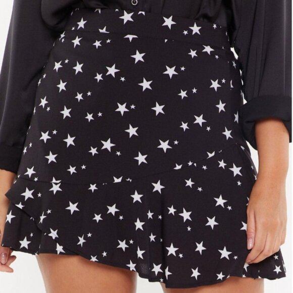 Nasty Gal Dresses & Skirts - Nasty Gal Star Skirt